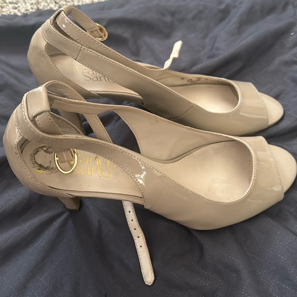 Women’s nude high heel